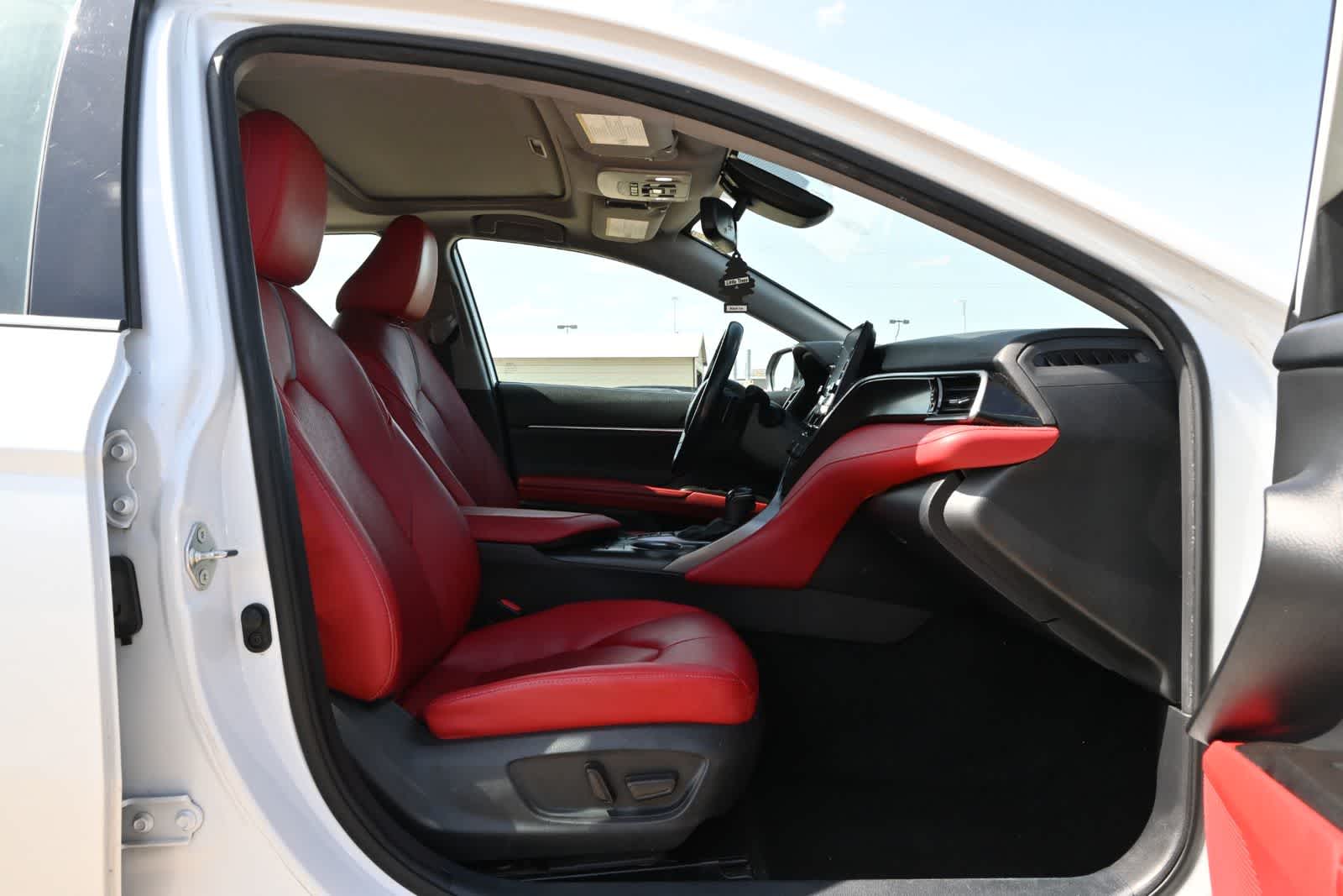 2021 Toyota Camry Hybrid XSE