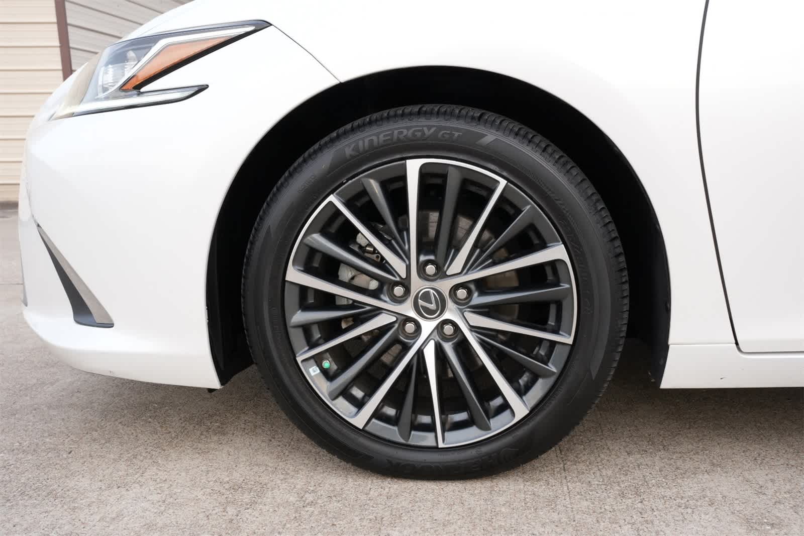 2022 Lexus ES ES 300h