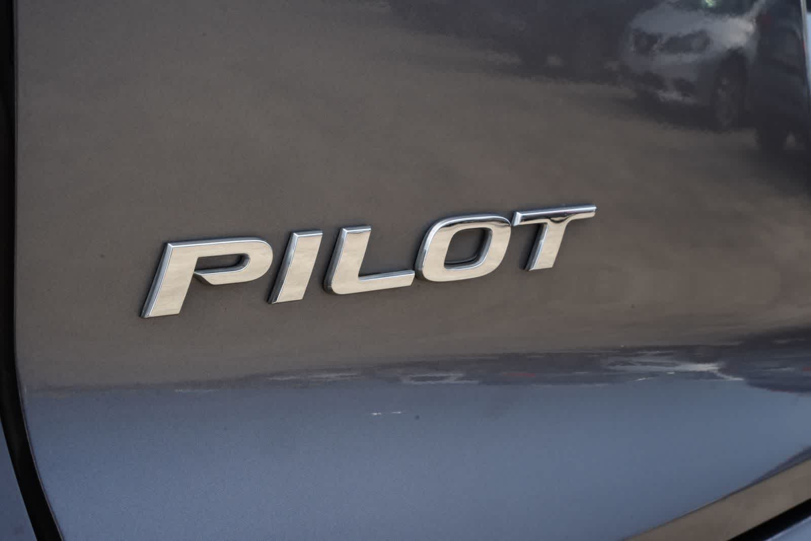 2020 Honda Pilot Touring 8-Passenger