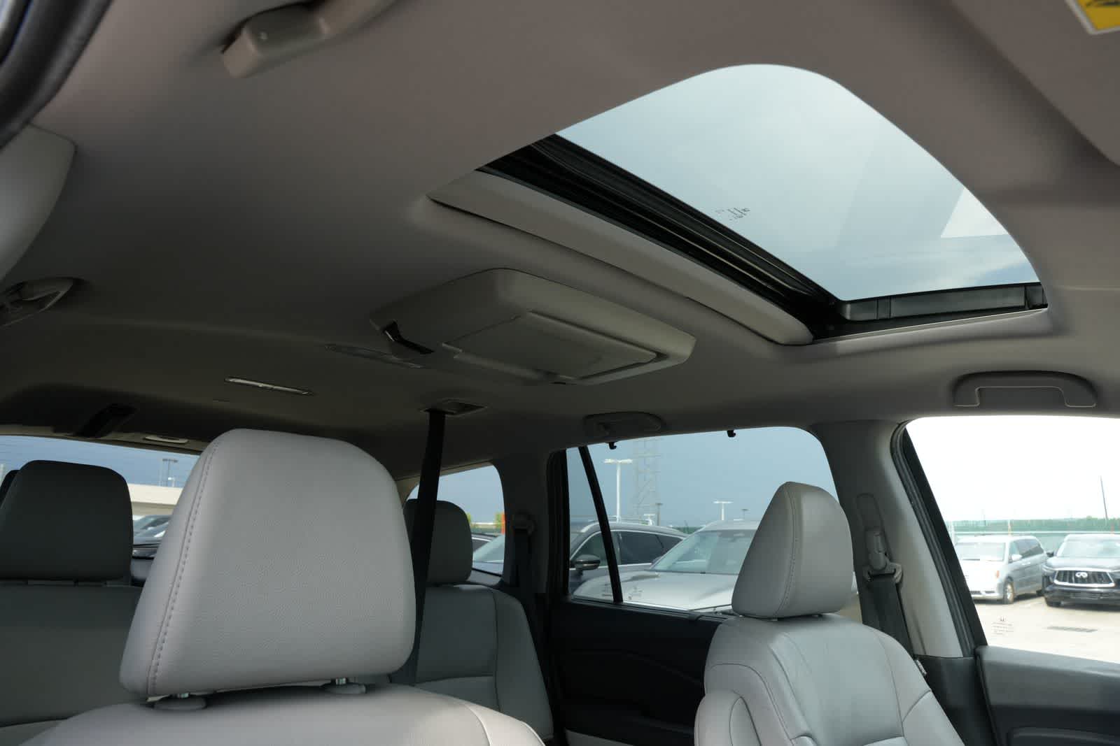 2020 Honda Pilot Touring 8-Passenger