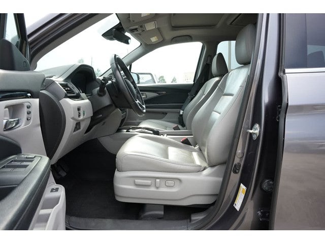 2020 Honda Pilot Touring 8-Passenger