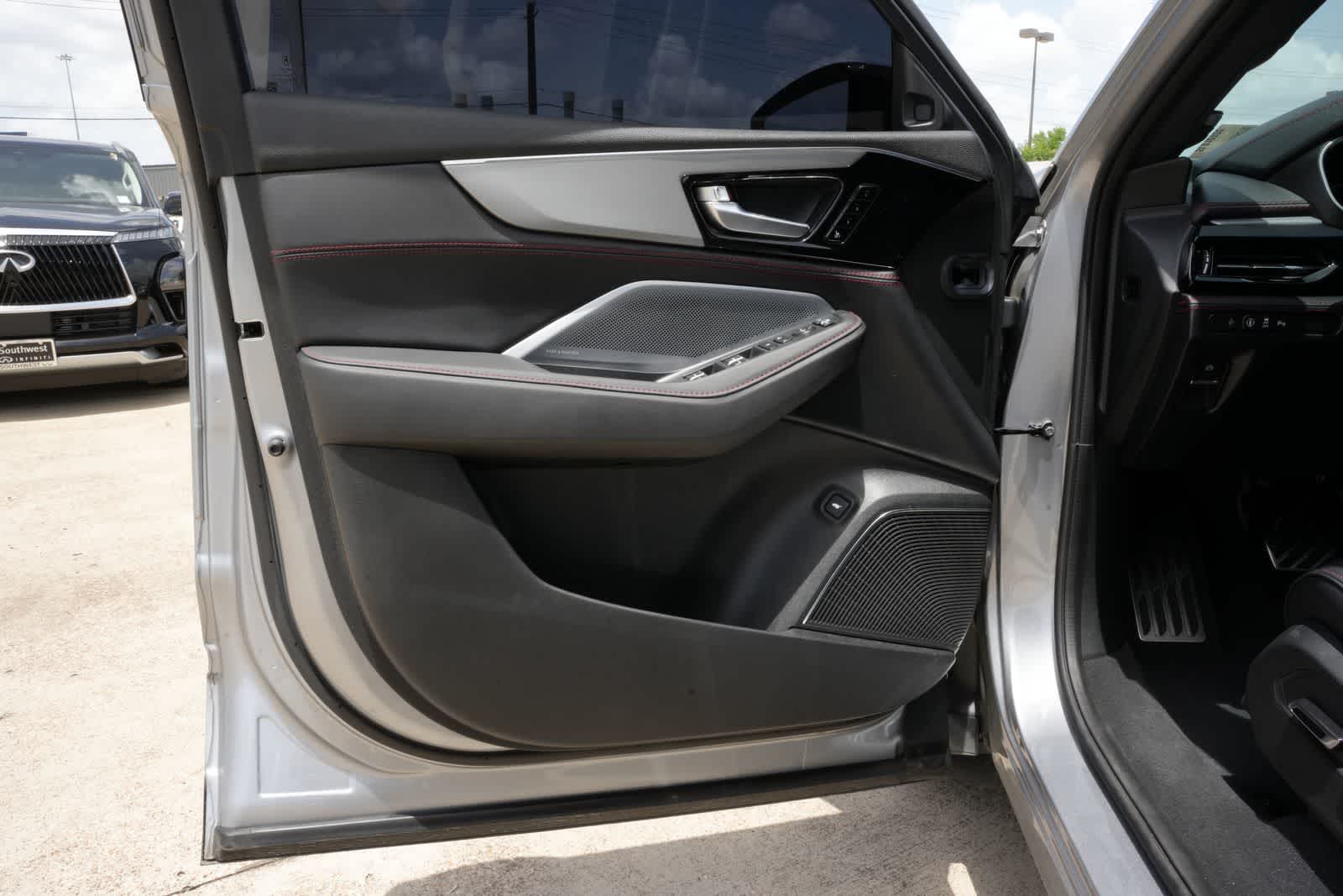 2025 Acura MDX w/A-Spec Package