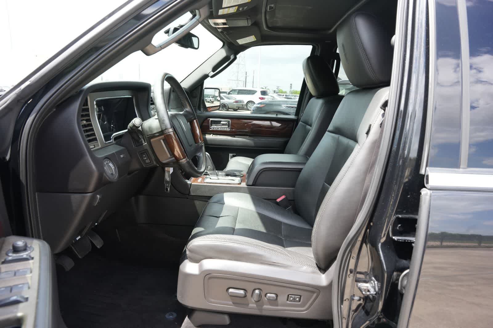 2014 Lincoln Navigator 4WD 4dr