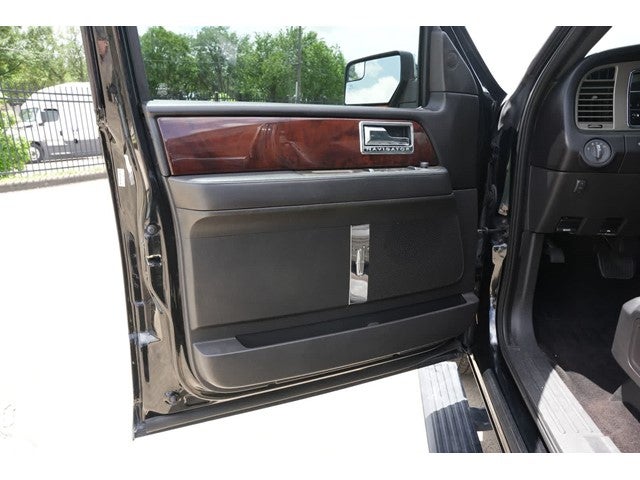 2014 Lincoln Navigator 4WD 4dr