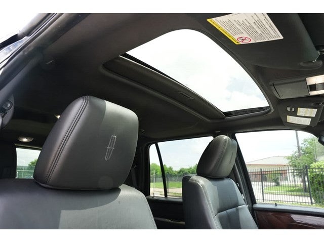 2014 Lincoln Navigator 4WD 4dr