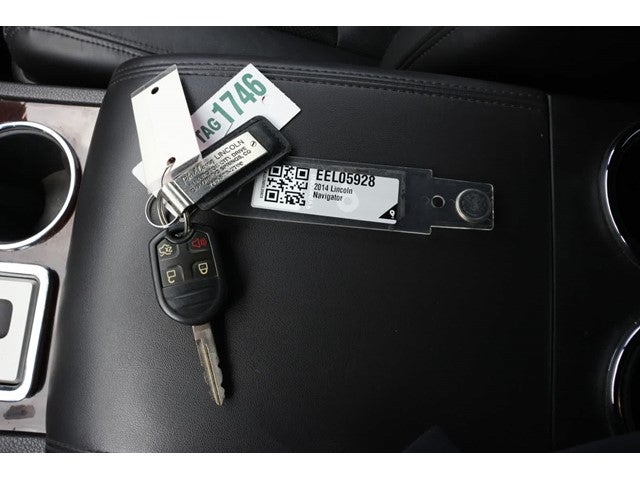2014 Lincoln Navigator 4WD 4dr
