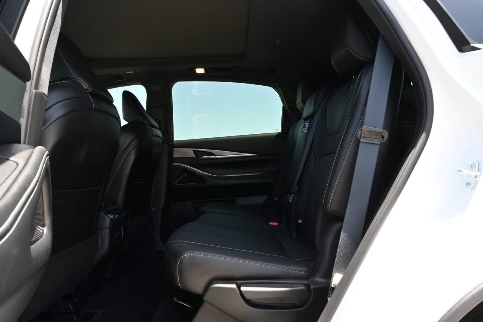 2027 INFINITI QX65 LUXE