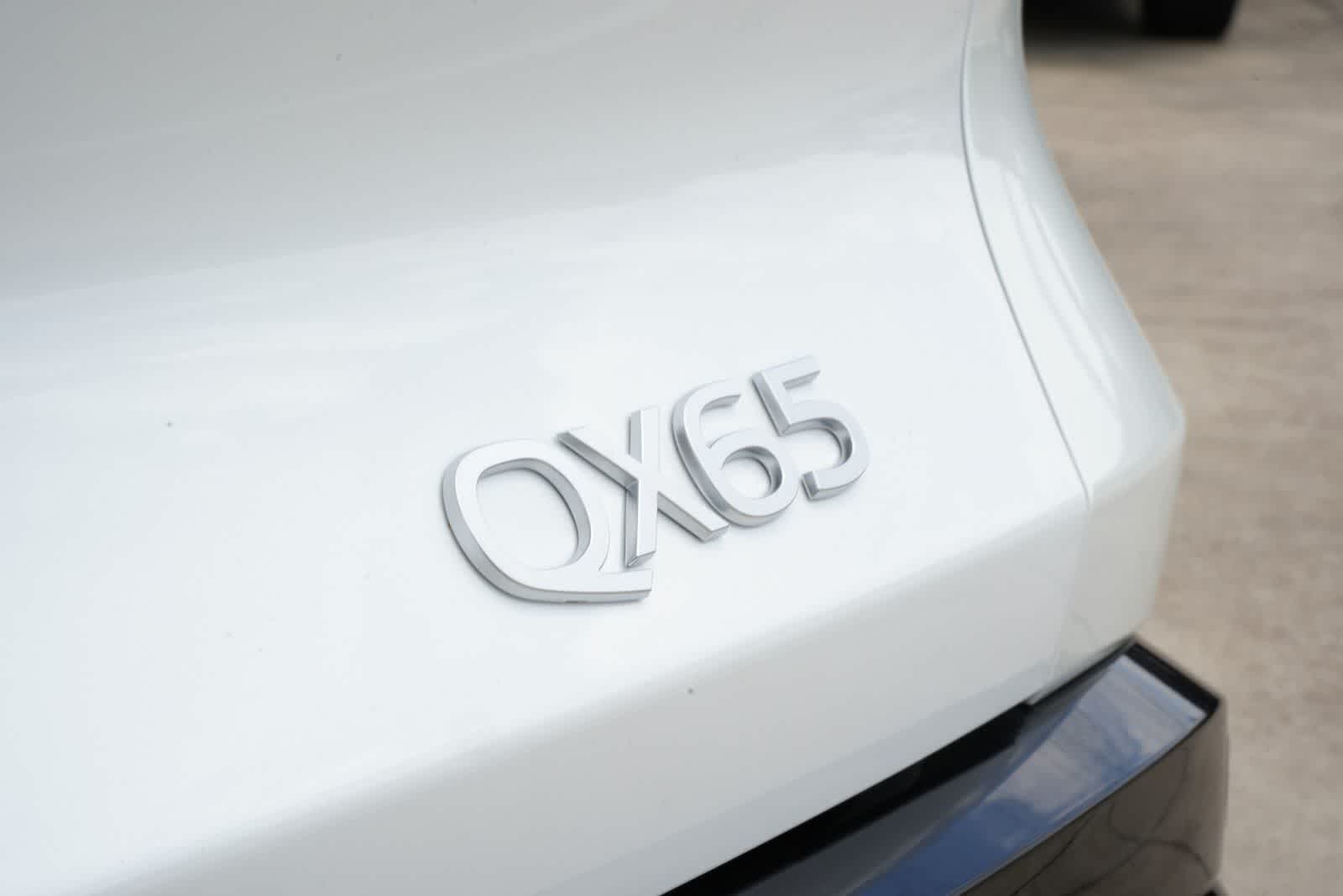 2027 INFINITI QX65 LUXE