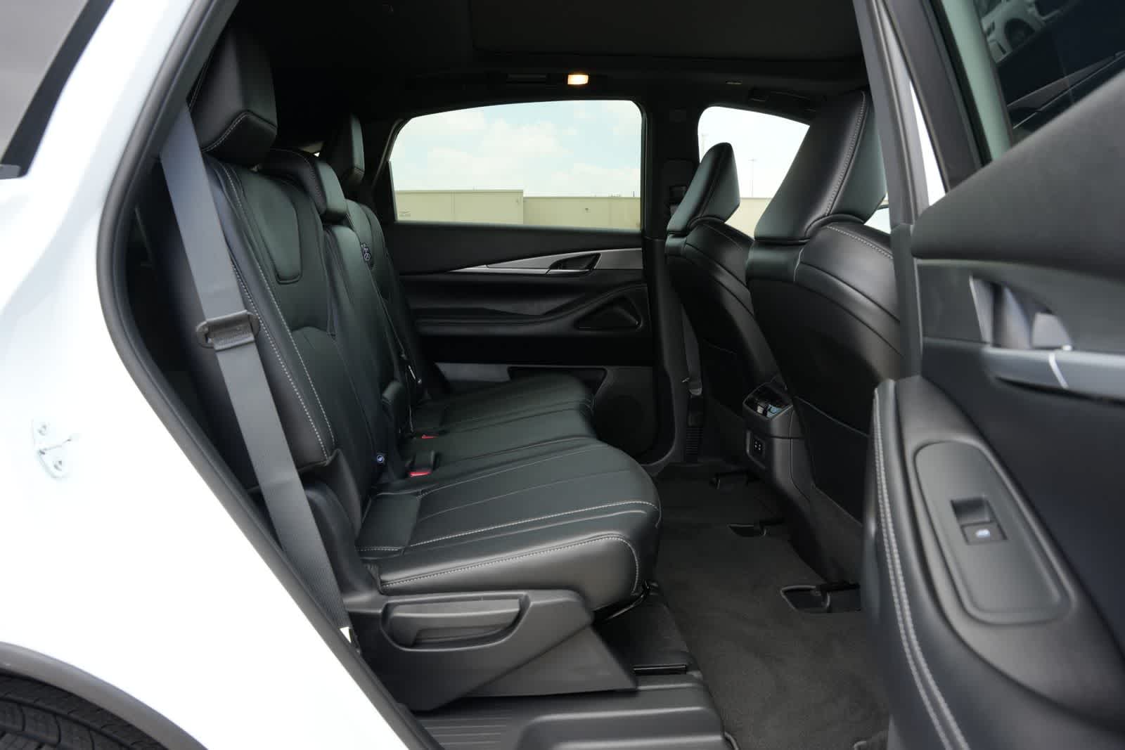 2027 INFINITI QX65 LUXE