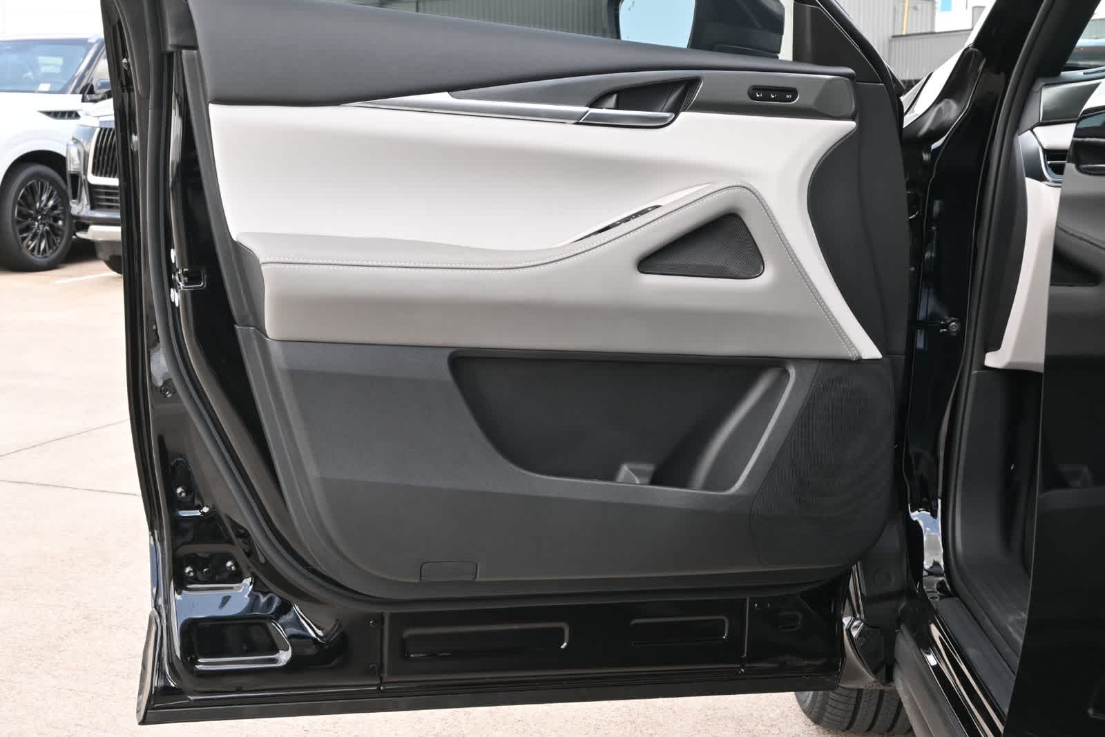 2027 INFINITI QX65 LUXE