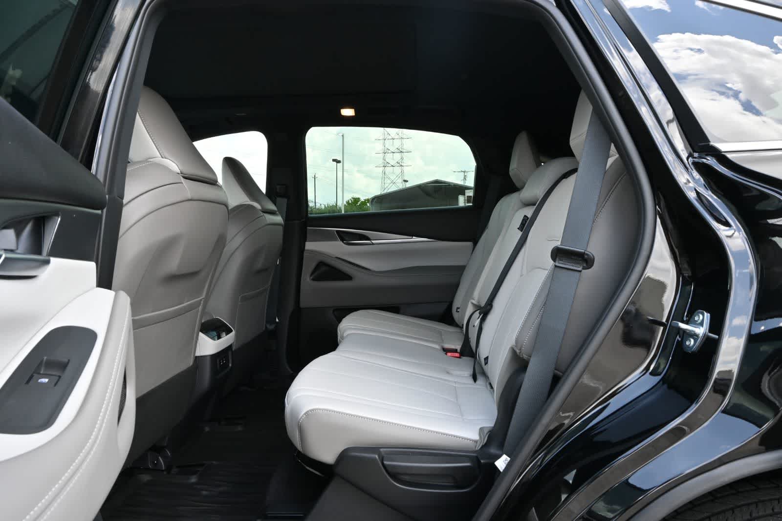 2027 INFINITI QX65 LUXE