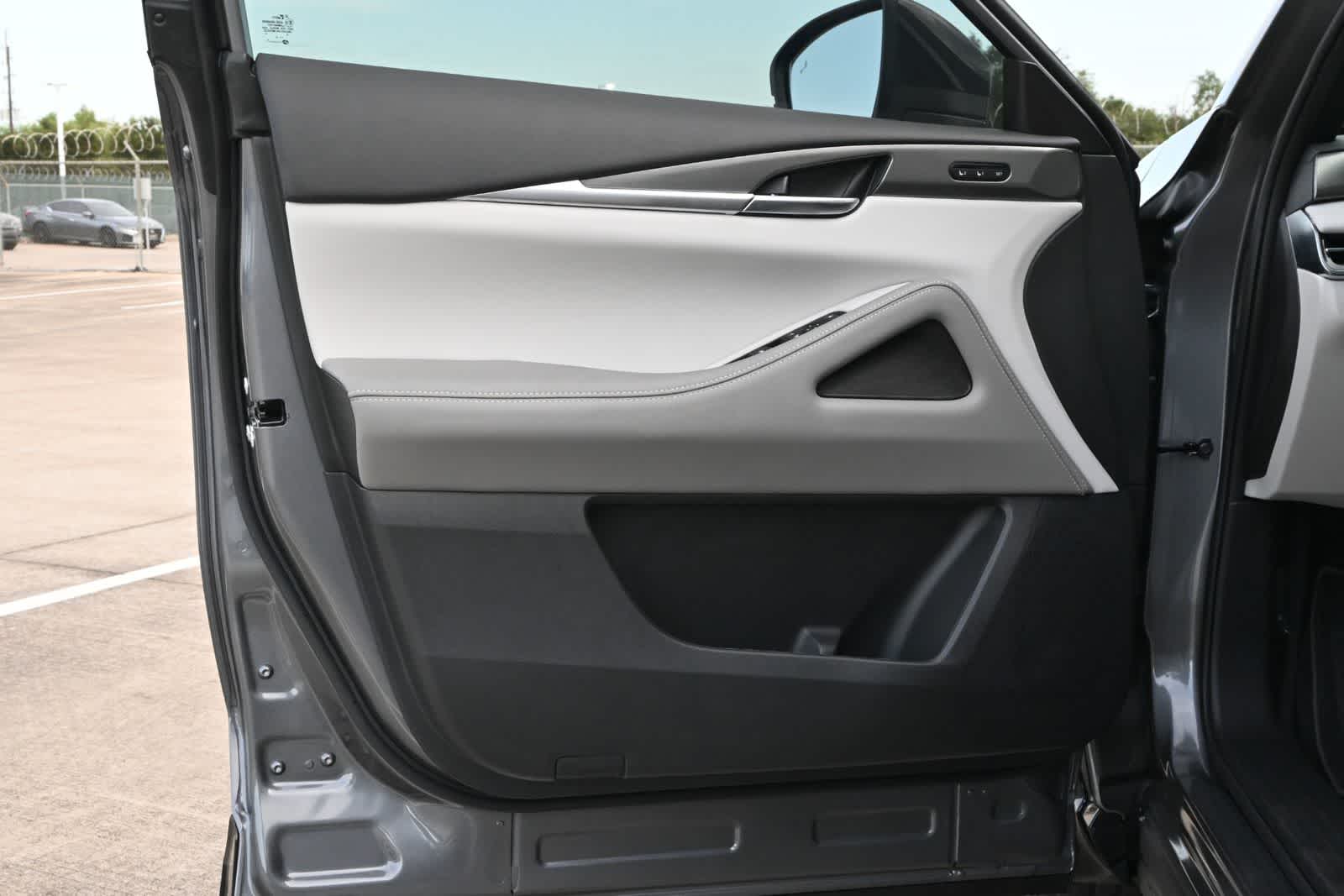2027 INFINITI QX65 LUXE