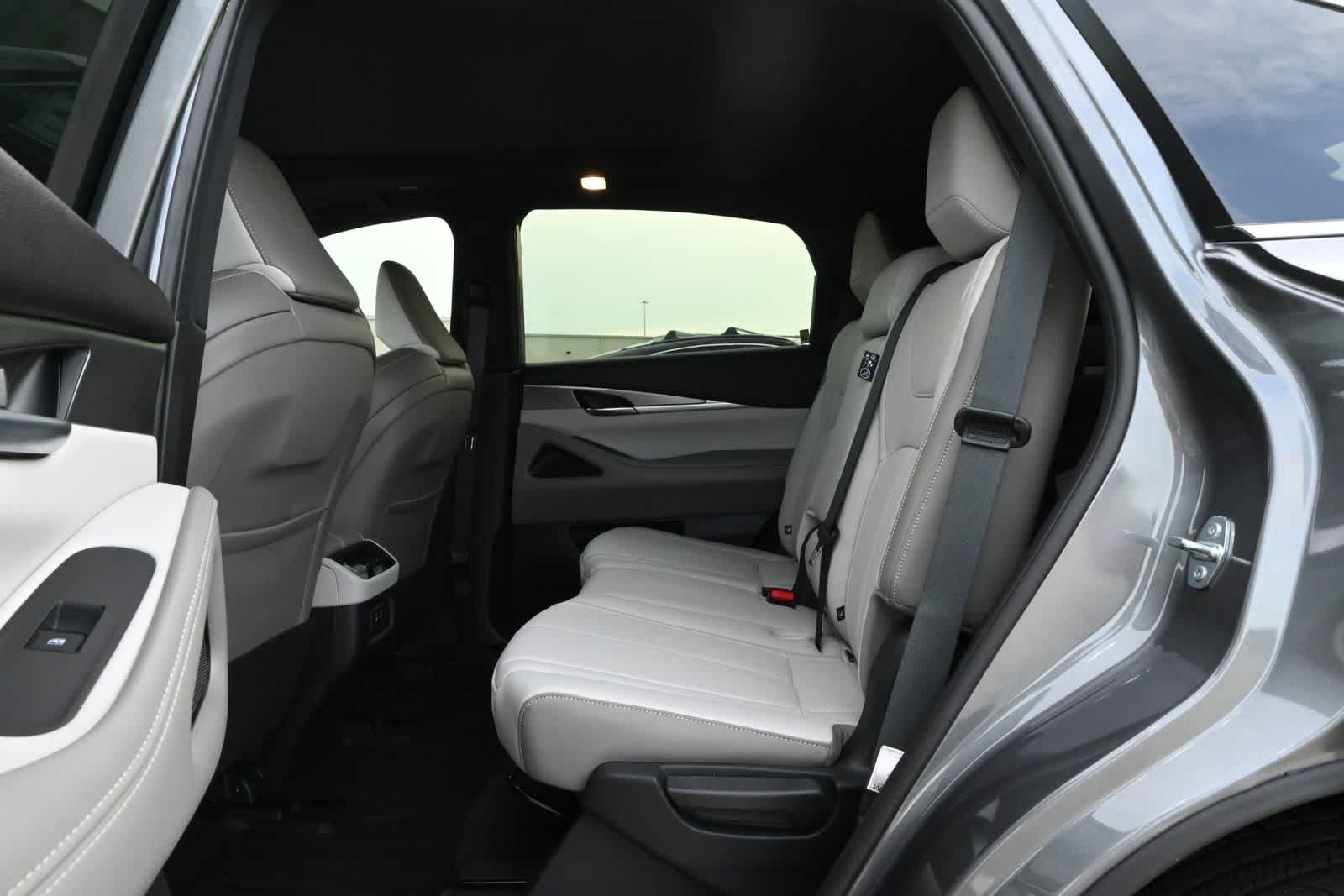 2027 INFINITI QX65 LUXE