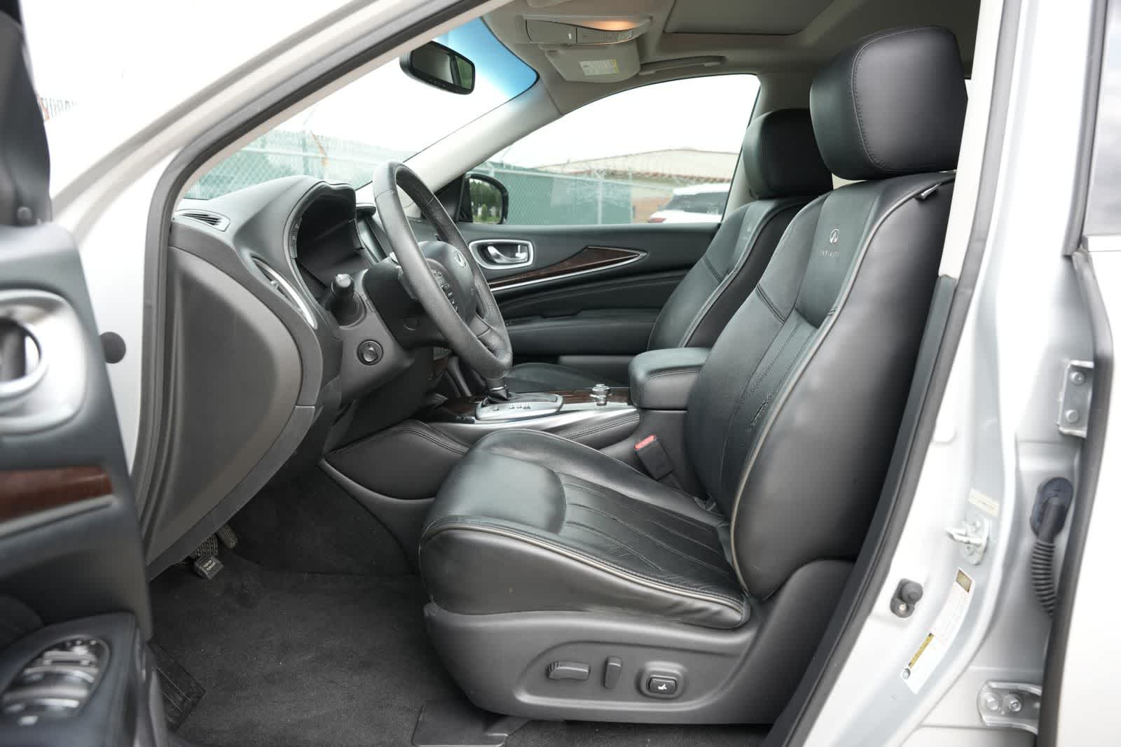 2013 INFINITI JX35 AWD 4dr