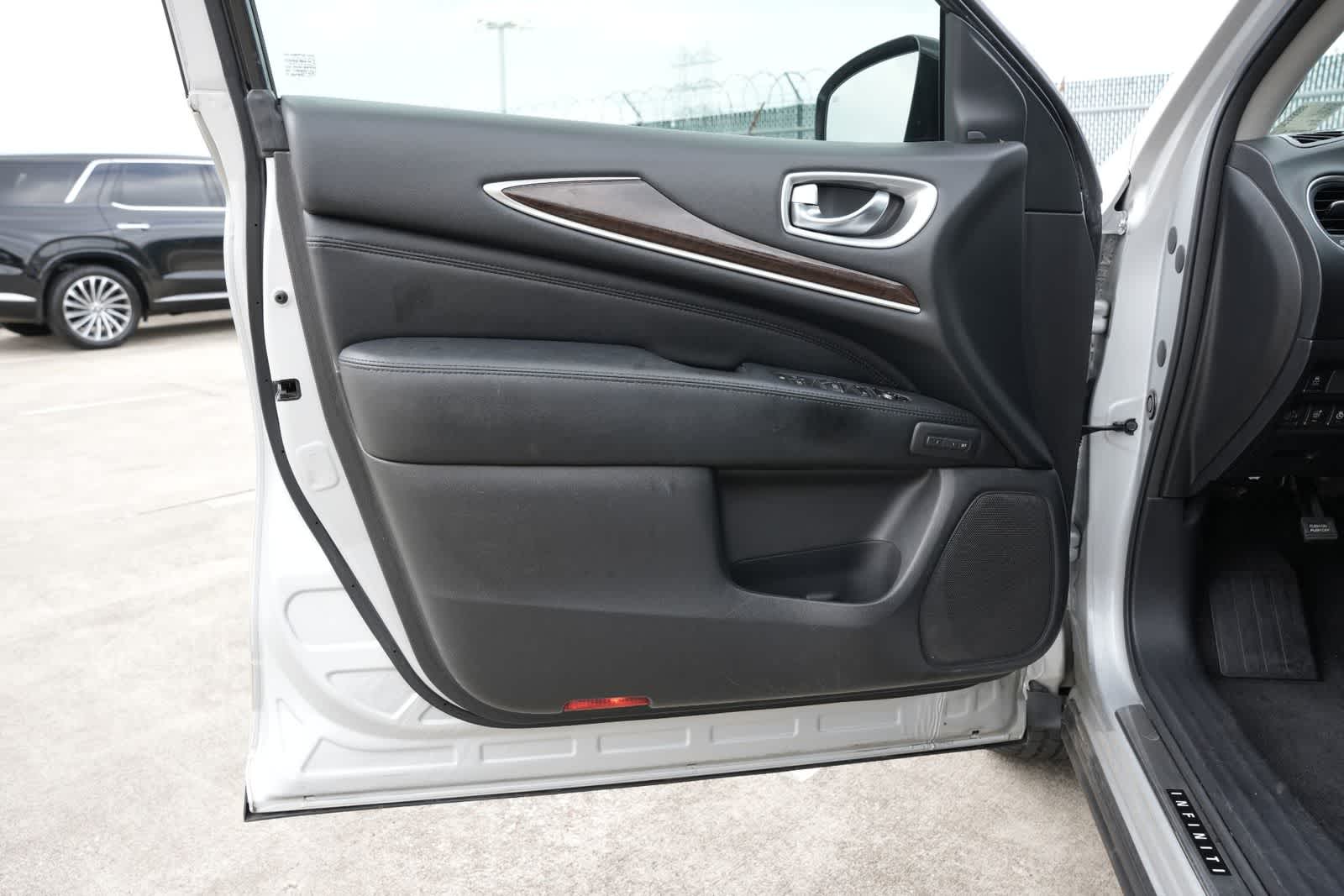 2013 INFINITI JX35 AWD 4dr