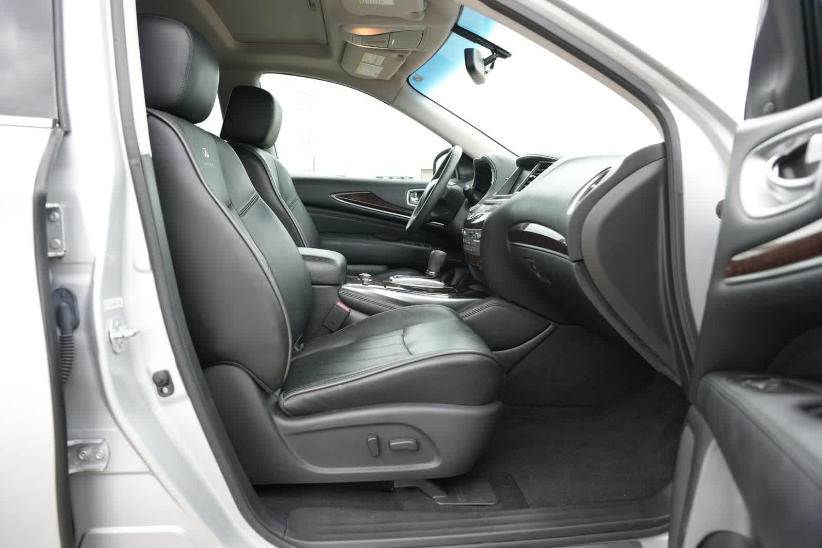 2013 INFINITI JX35 AWD 4dr