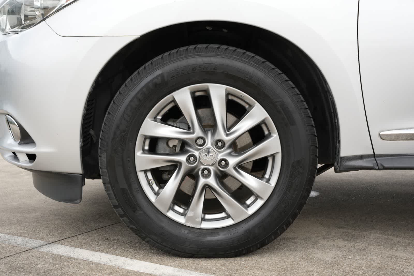 2013 INFINITI JX35 AWD 4dr