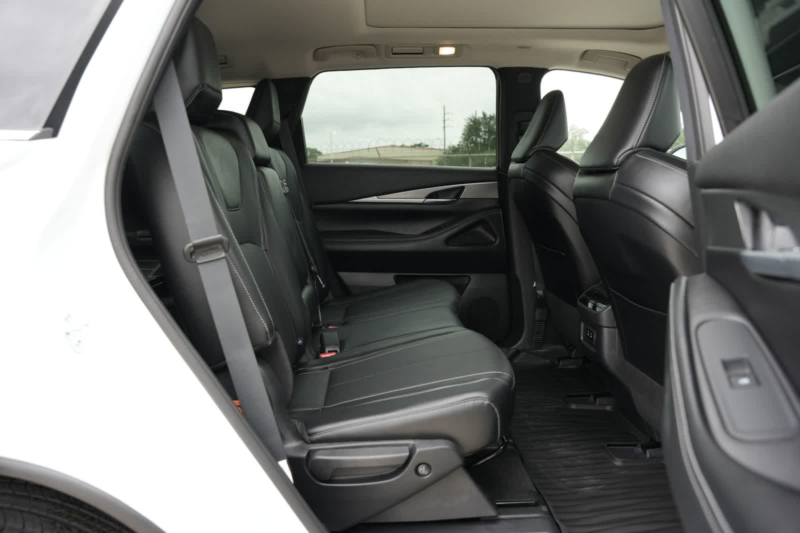 2027 INFINITI QX60 PURE