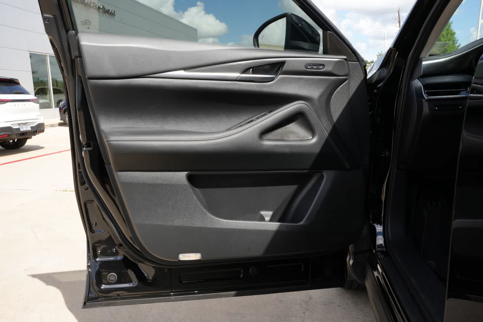 2027 INFINITI QX60 PURE