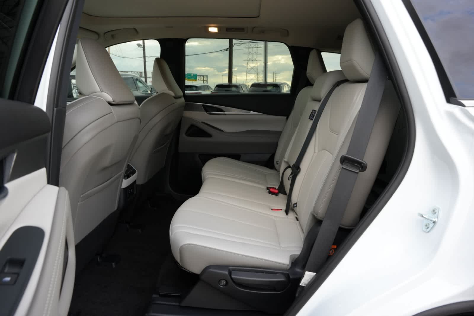 2027 INFINITI QX60 PURE