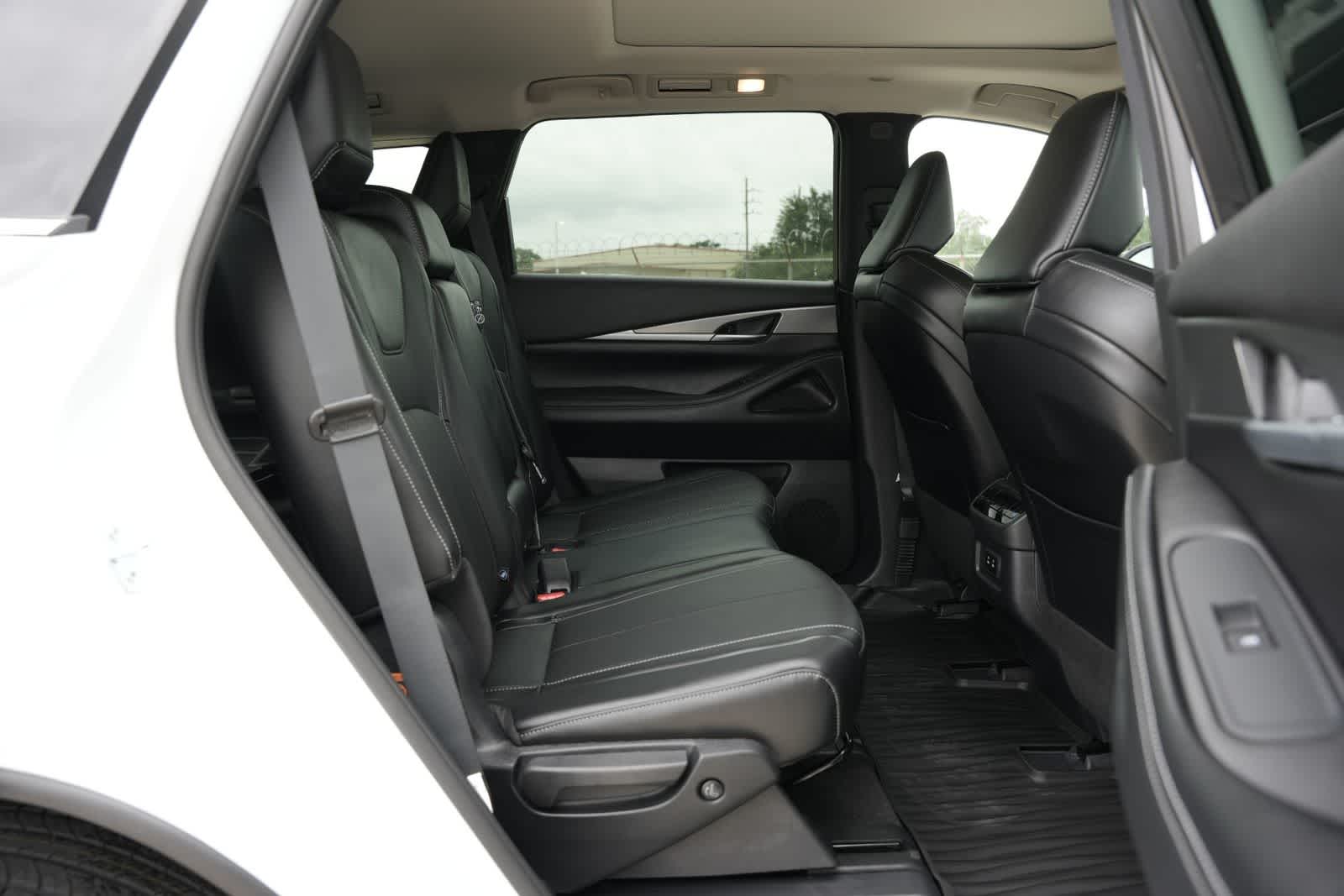 2027 INFINITI QX60 PURE