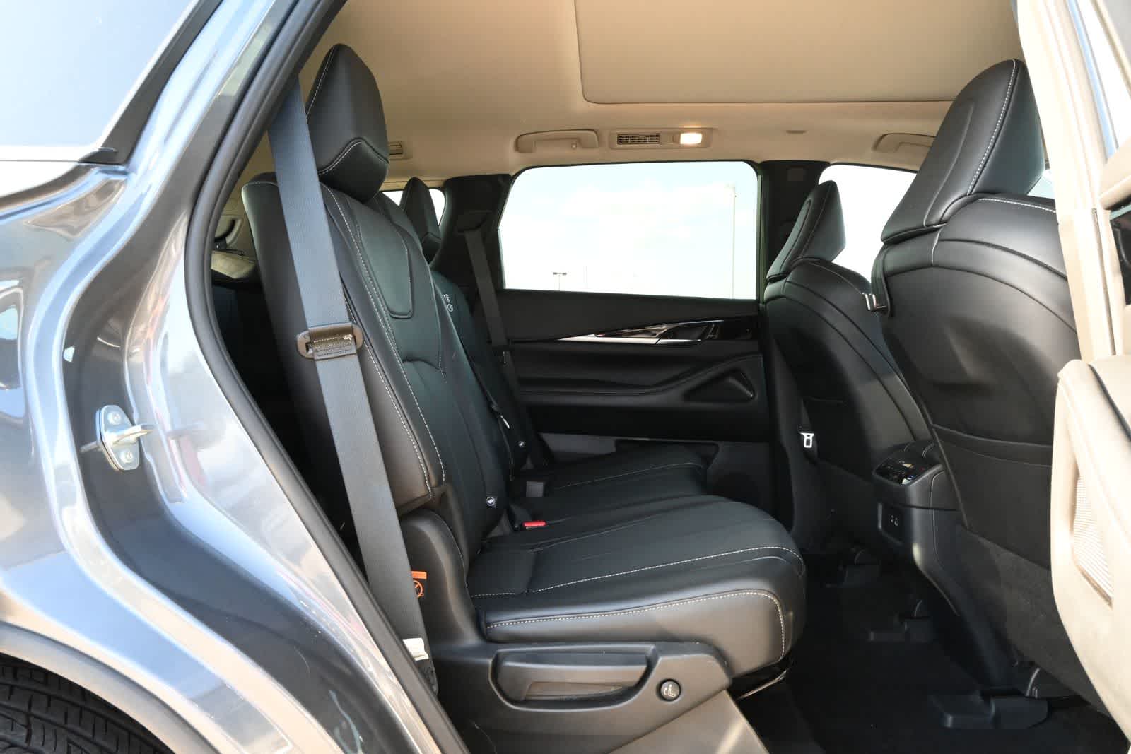 2025 INFINITI QX60 PURE