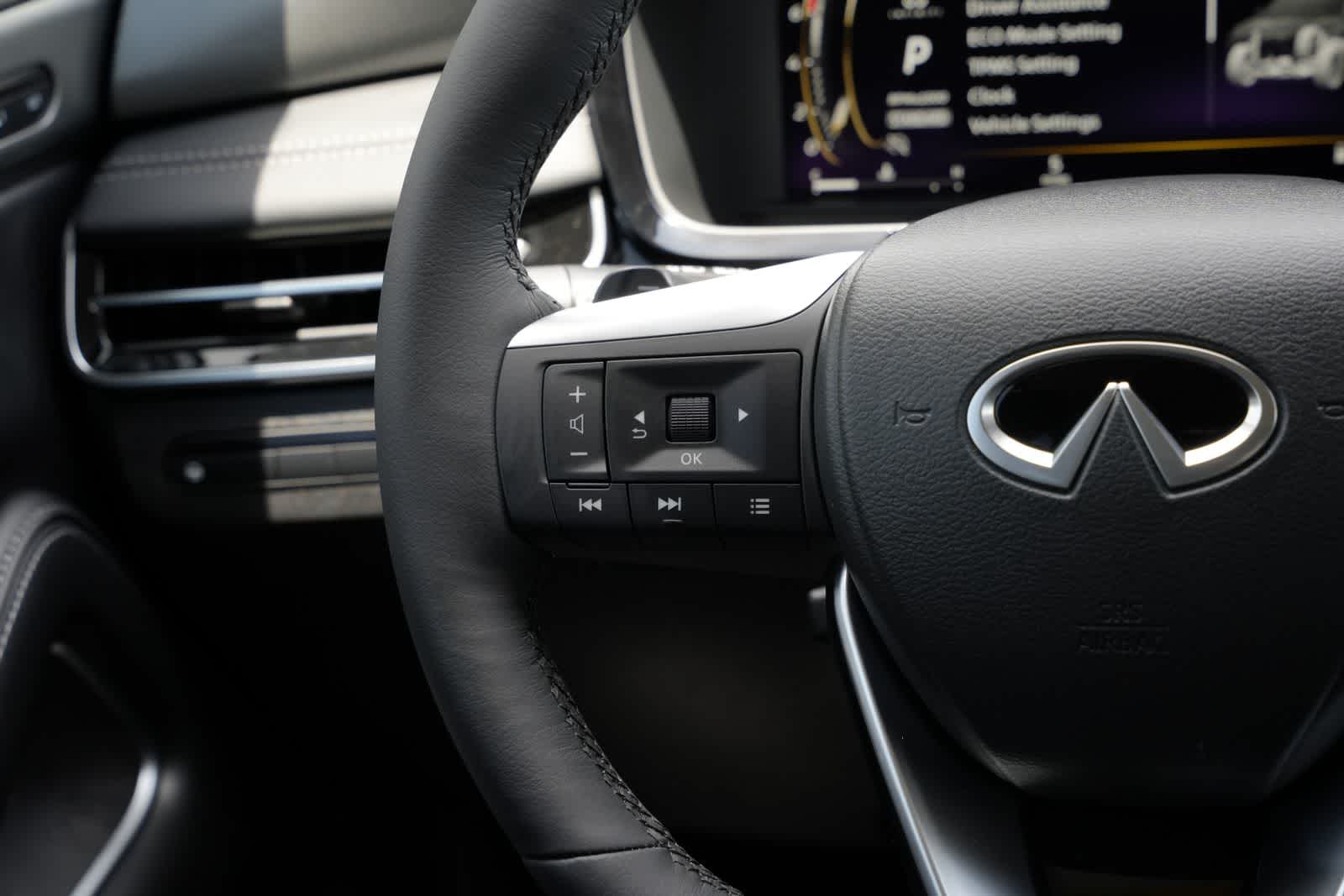 2027 INFINITI QX60 LUXE