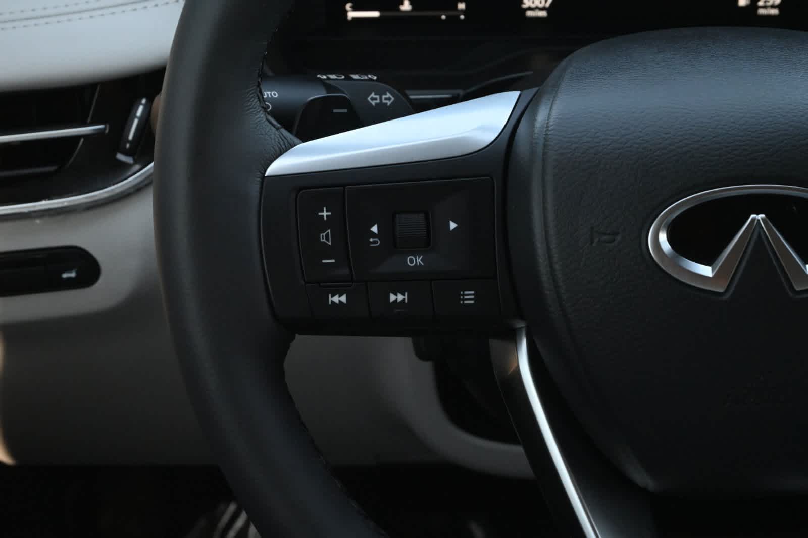 2027 INFINITI QX60 LUXE