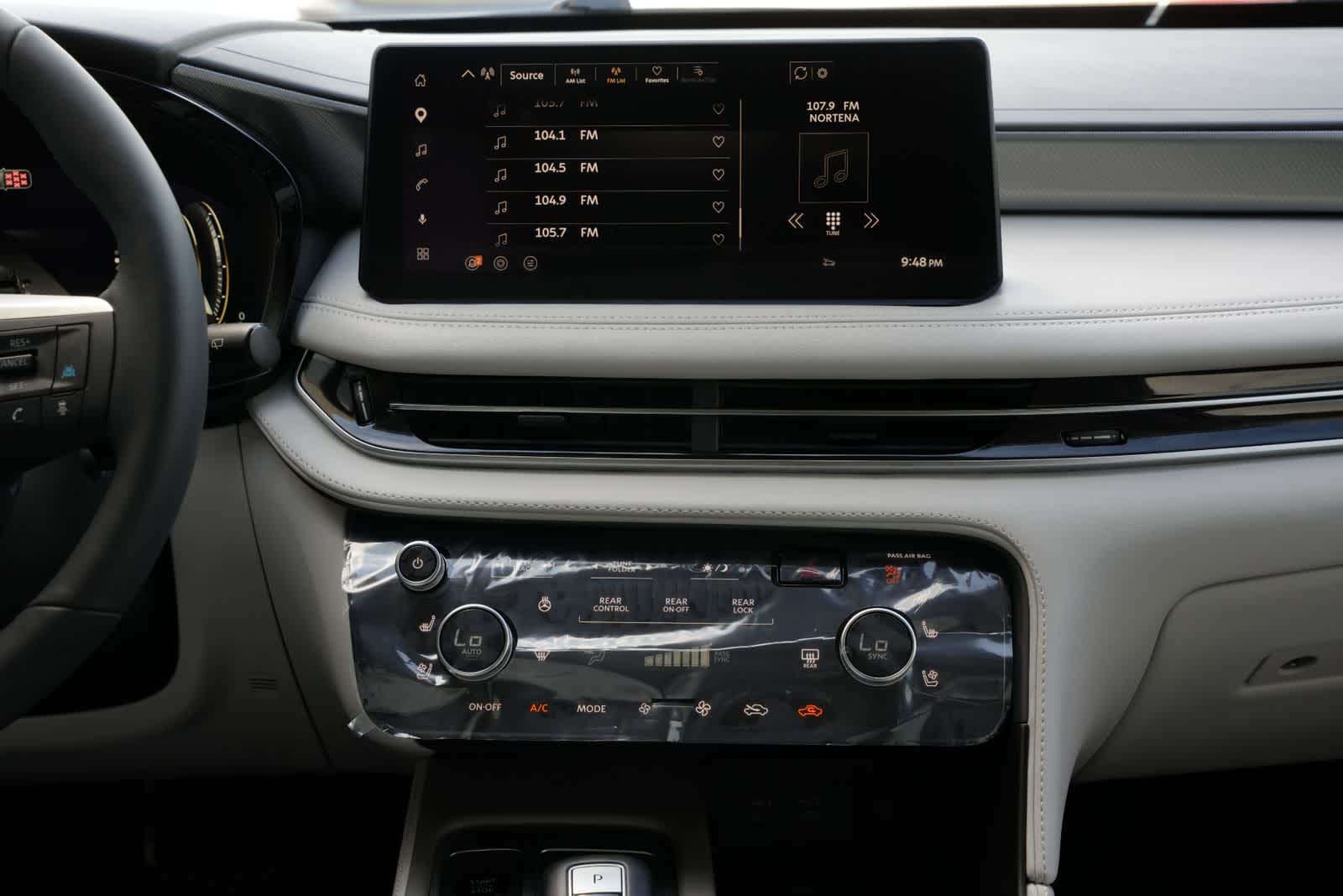 2027 INFINITI QX60 LUXE