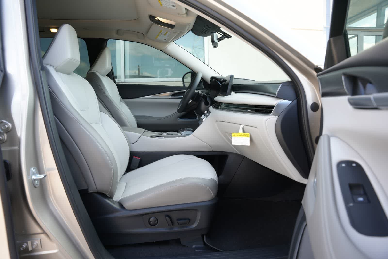 2027 INFINITI QX60 LUXE