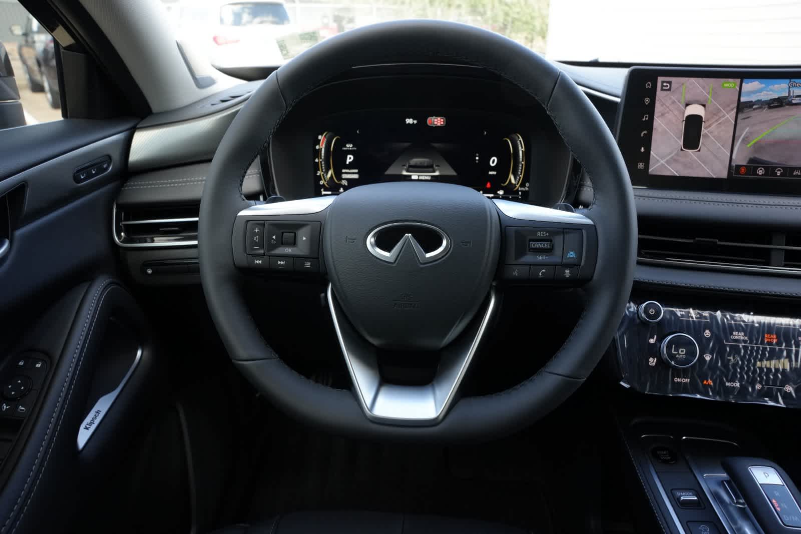 2027 INFINITI QX60 LUXE