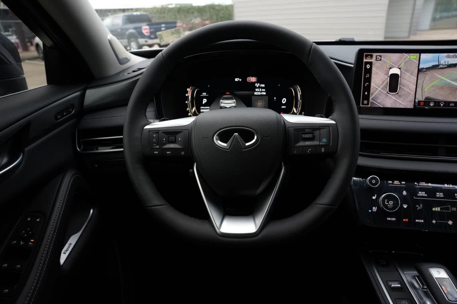 2027 INFINITI QX60 LUXE