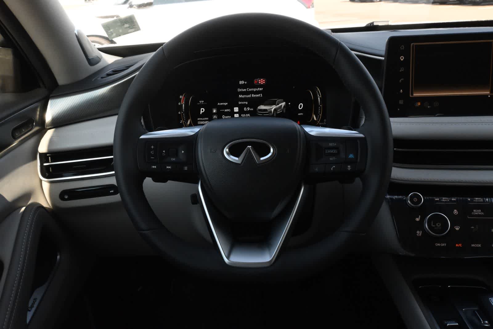 2027 INFINITI QX60 LUXE