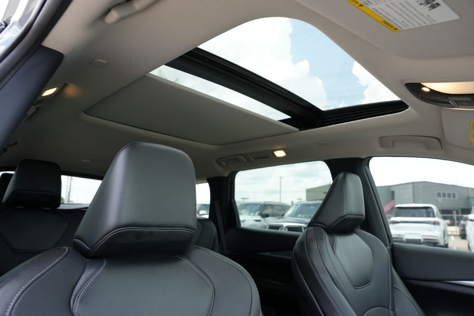2027 INFINITI QX60 LUXE