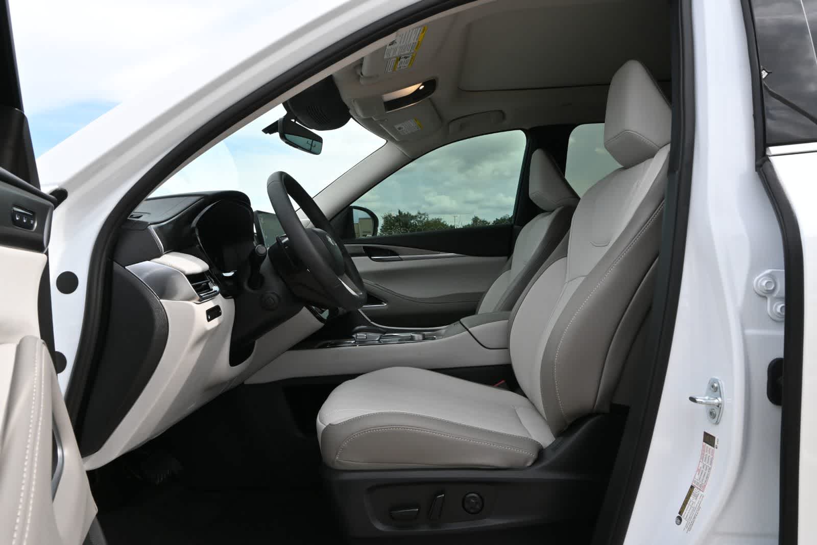 2027 INFINITI QX60 LUXE