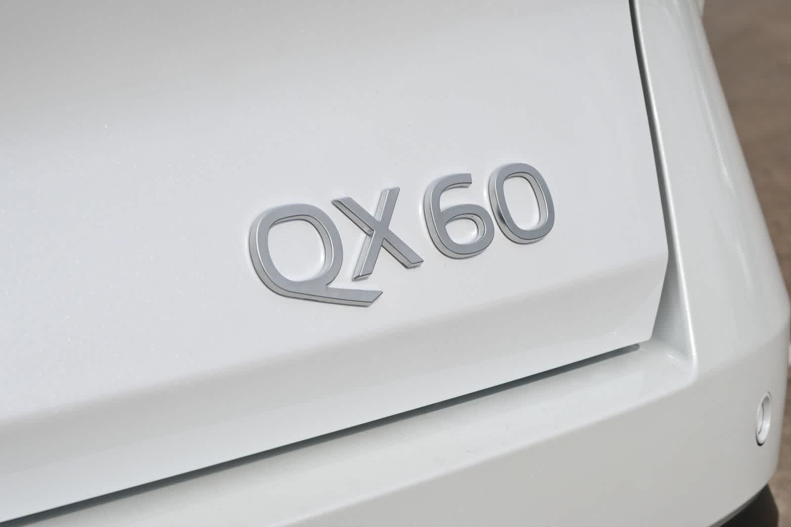 2027 INFINITI QX60 LUXE