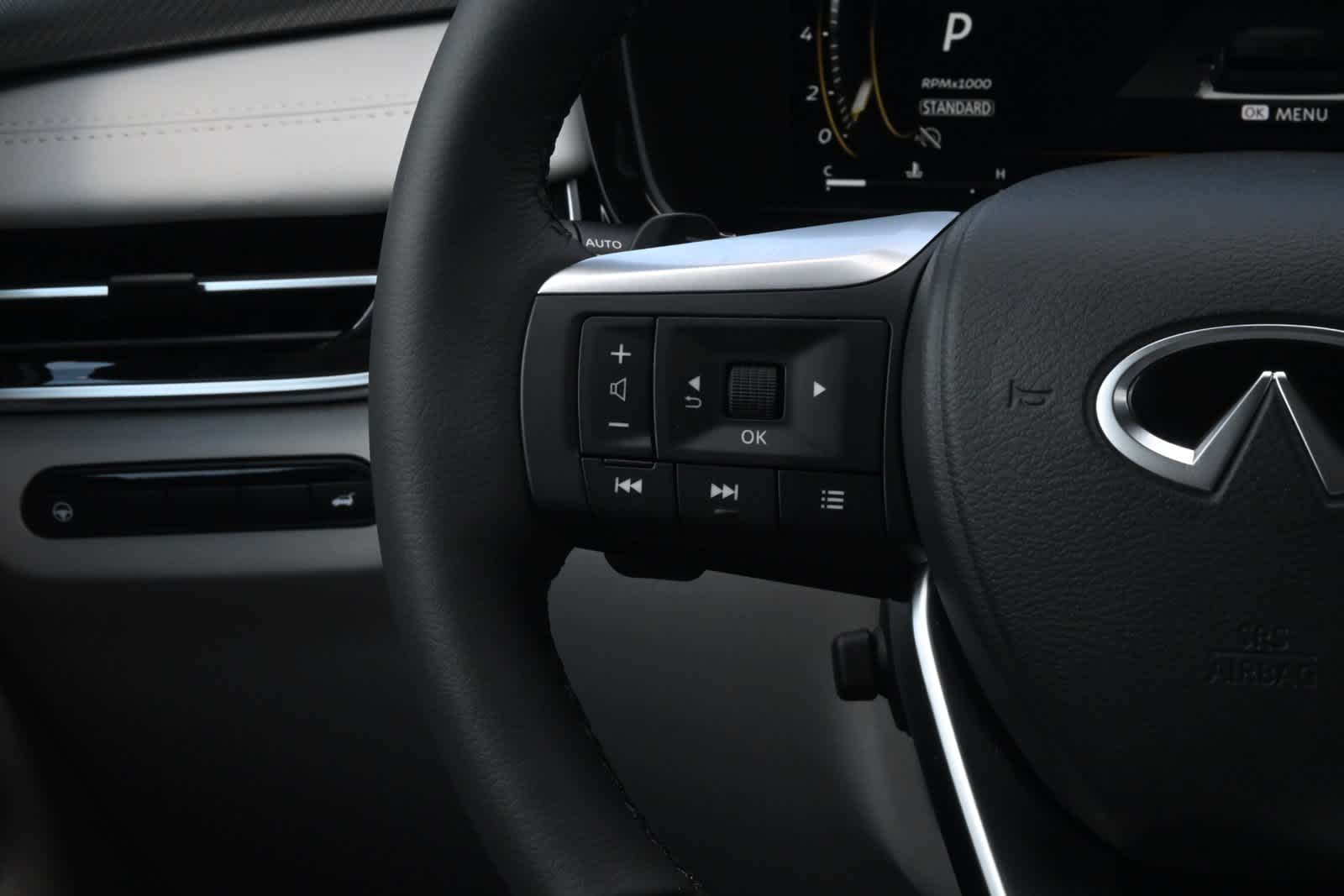 2027 INFINITI QX60 LUXE
