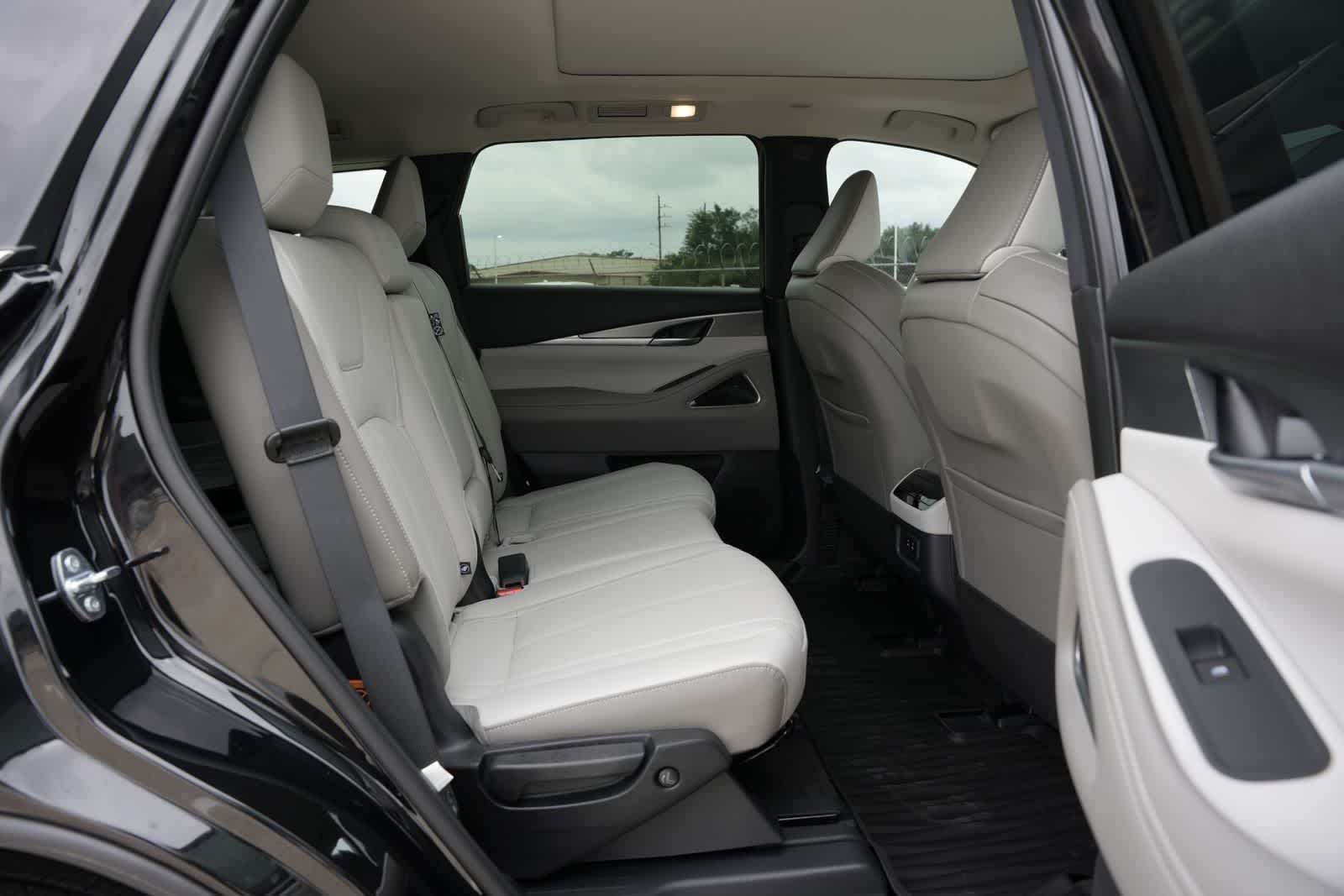 2027 INFINITI QX60 LUXE