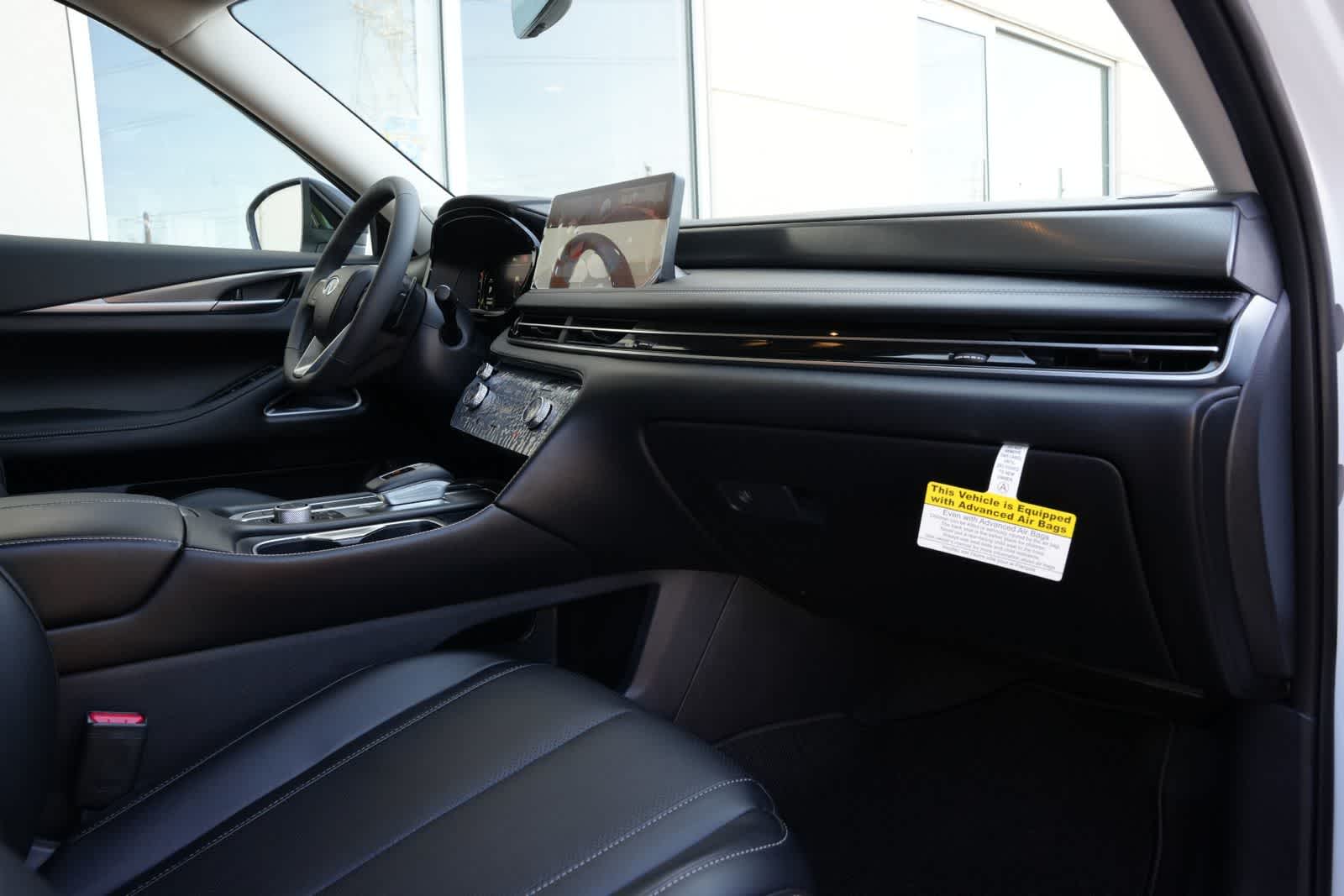 2027 INFINITI QX60 LUXE