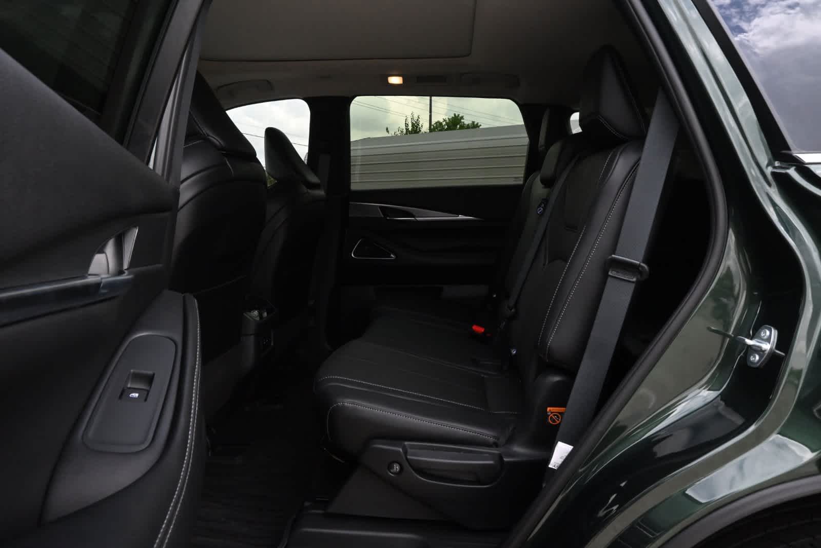 2027 INFINITI QX60 LUXE