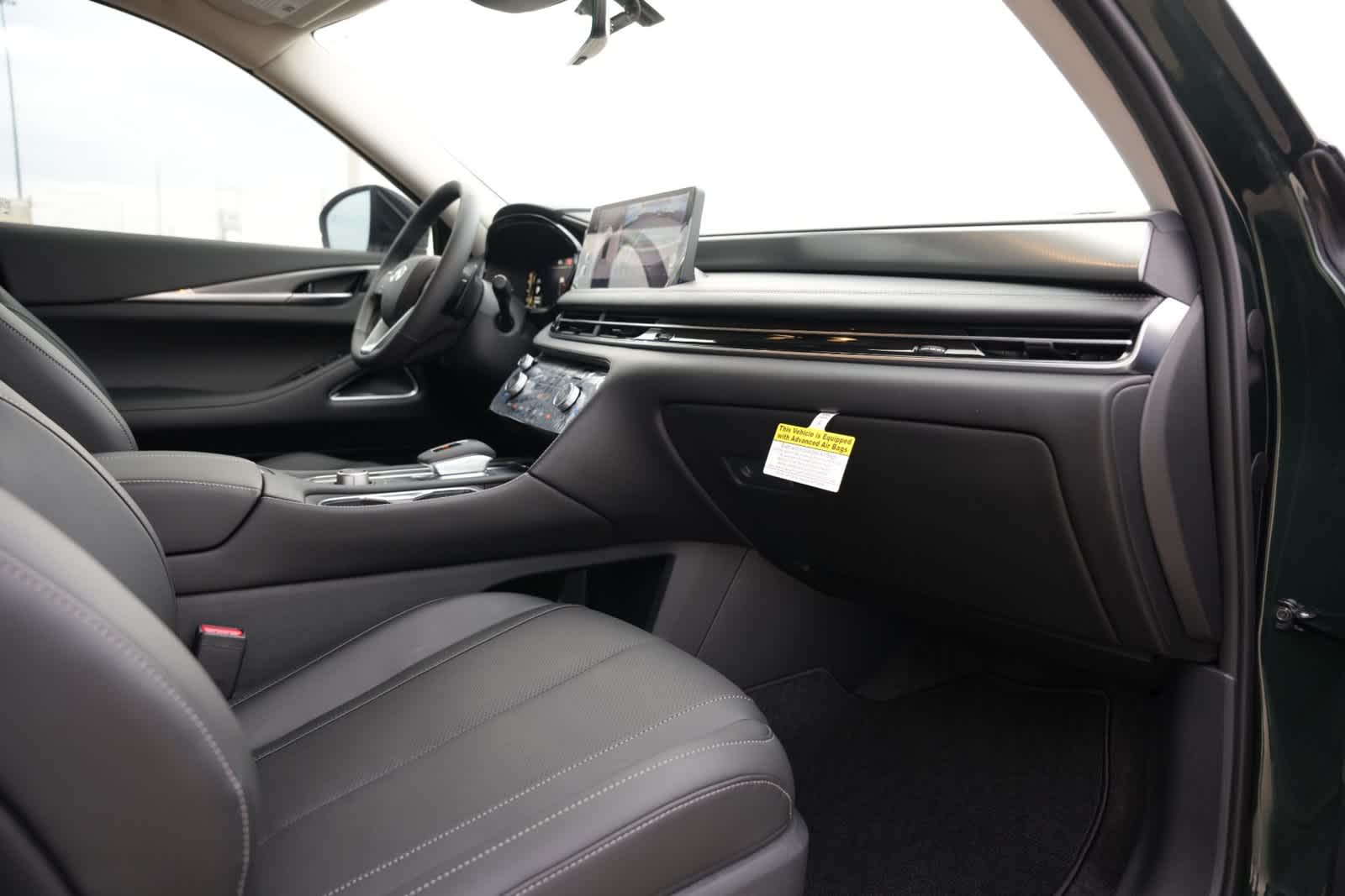 2027 INFINITI QX60 LUXE