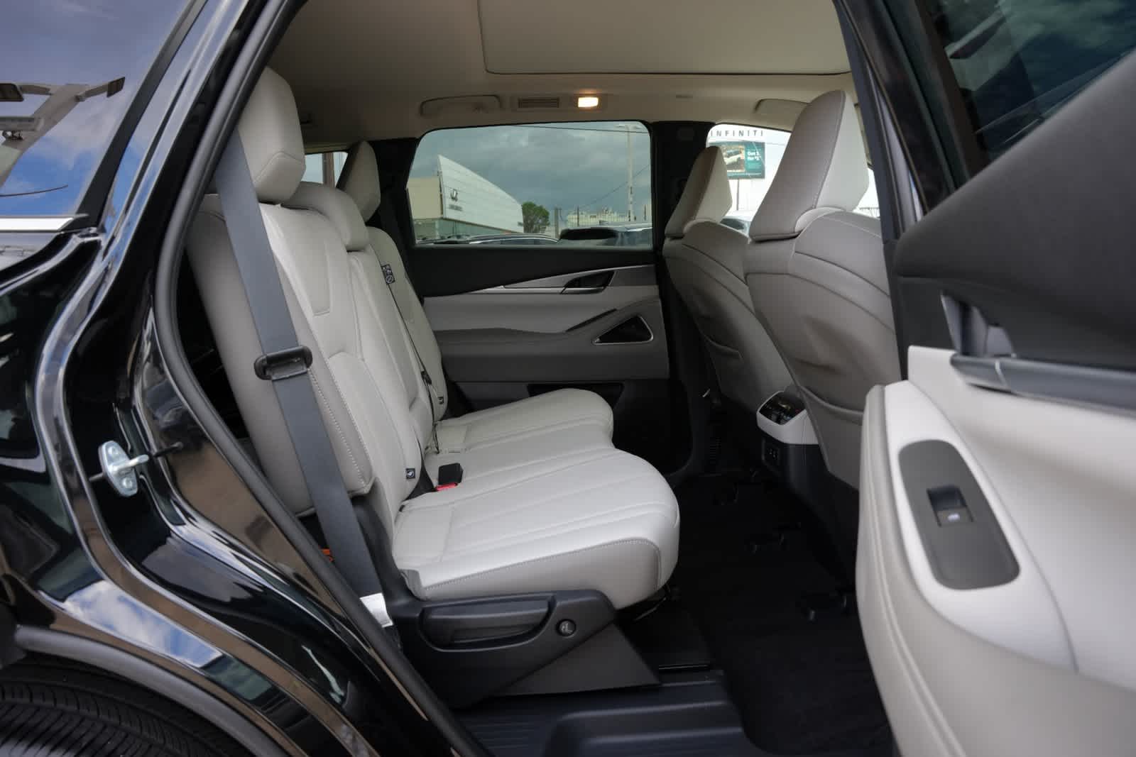 2027 INFINITI QX60 LUXE