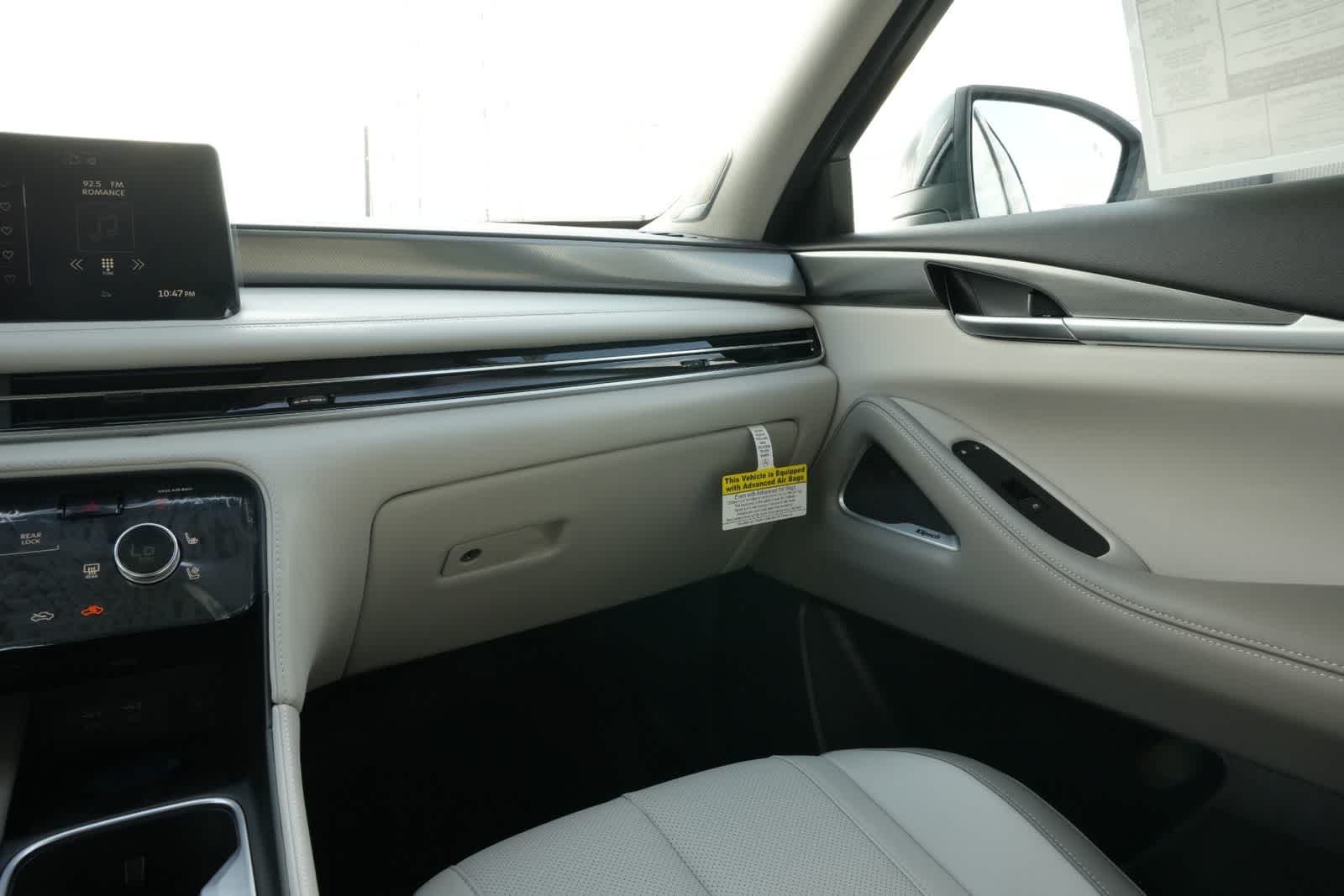 2027 INFINITI QX60 LUXE