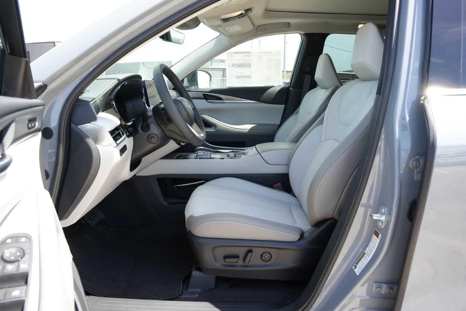 2027 INFINITI QX60 LUXE