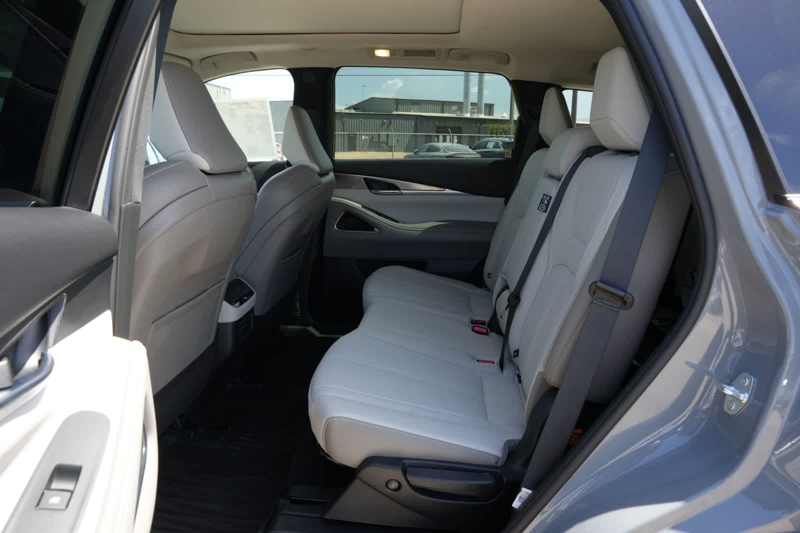 2027 INFINITI QX60 LUXE