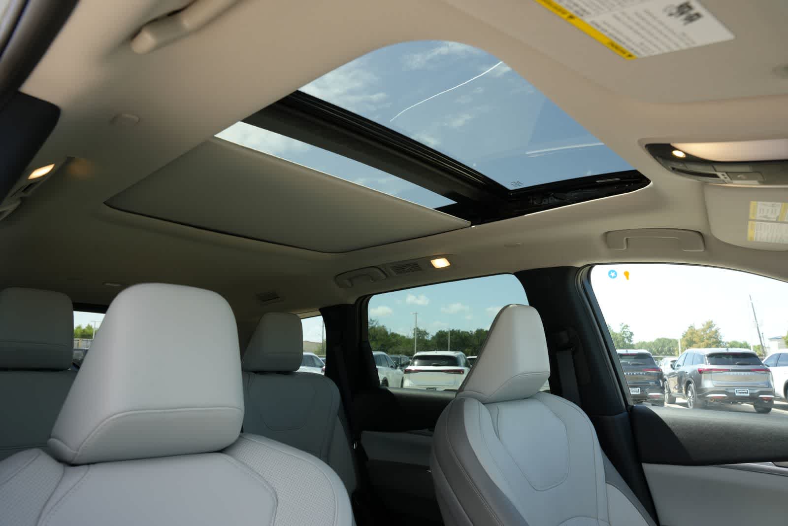 2027 INFINITI QX60 LUXE