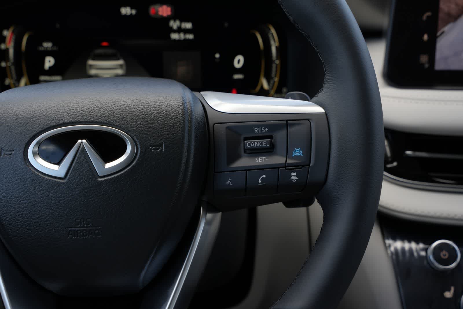 2027 INFINITI QX60 LUXE