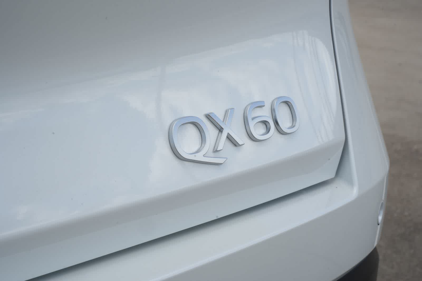 2027 INFINITI QX60 LUXE