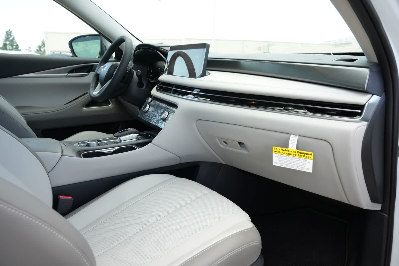 2027 INFINITI QX60 LUXE