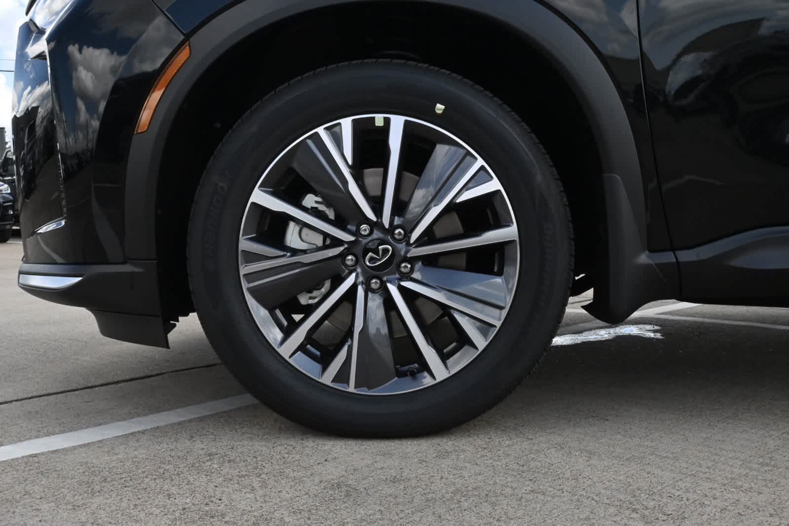 2027 INFINITI QX60 LUXE